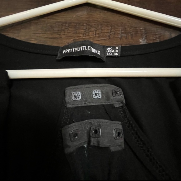 Long sleeve deep v neck bodysuit US 4 small Pretty Little Thing - Picture 5 of 5